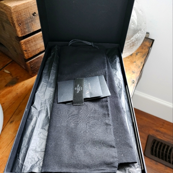 Valentino Rockstud Noir T-Strap Caged Flats - Picture 8 of 8